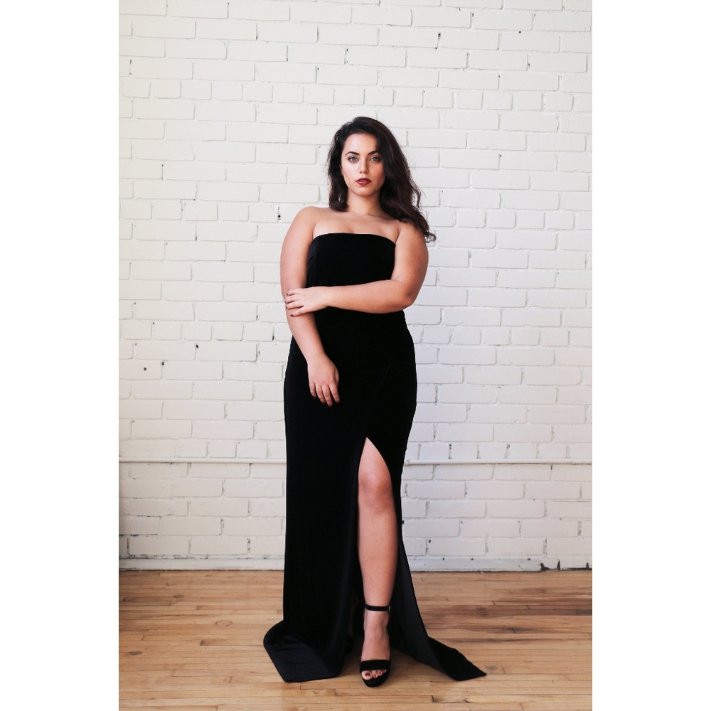 Allen Schwartz | Valvet high slit gown